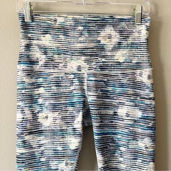 Lululemon Wunder Under Crop Hi-Rise Legging Blurry Belle Multi Blue Size 8 - Picture 3 of 12